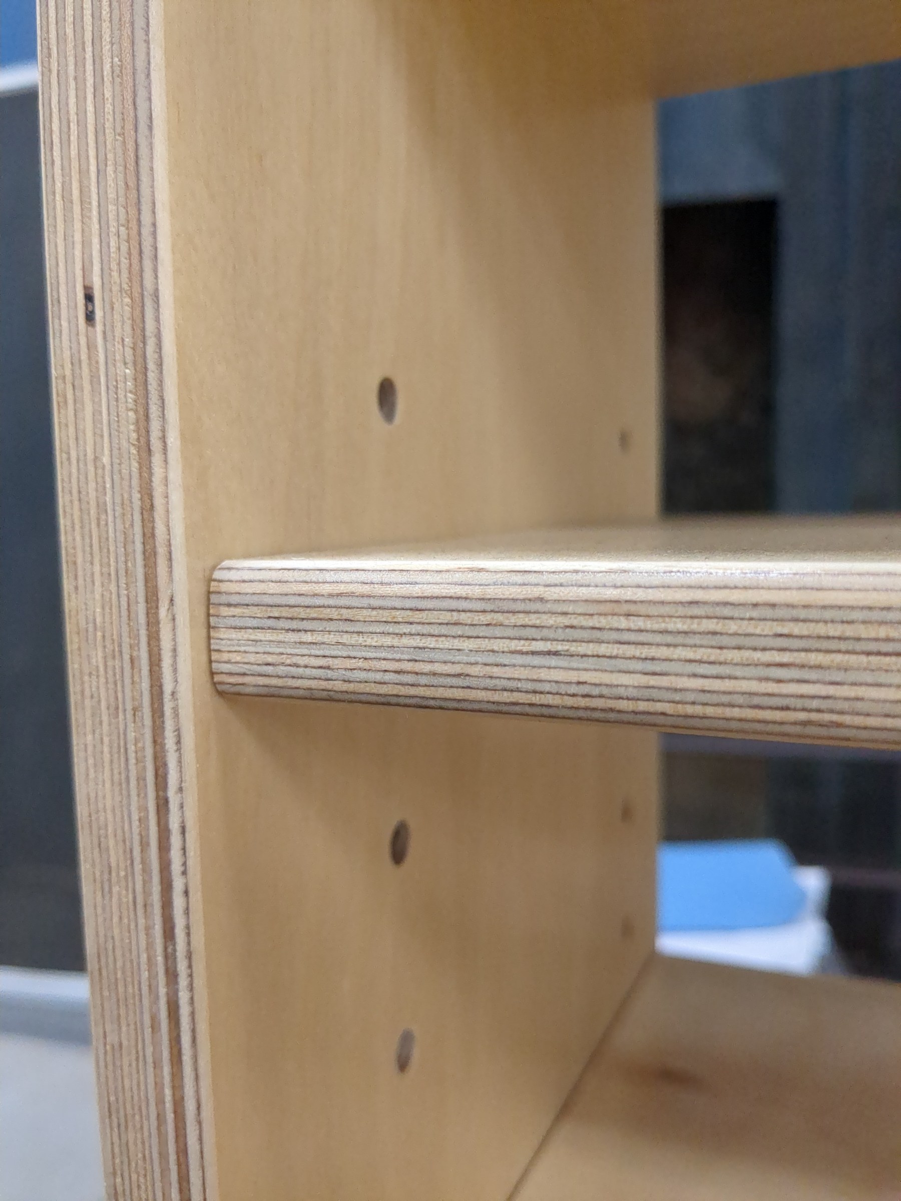 Thick adjustable shelf with rounded front edge